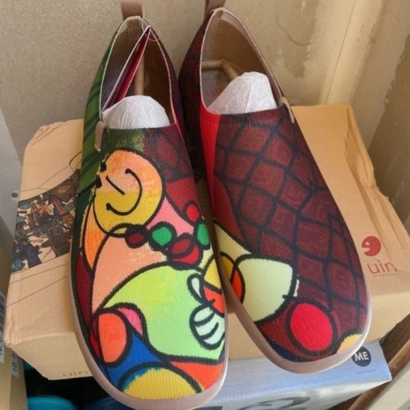 Size 9.5 NWT UIN Slip On Shoes knitted upper Comfortable Dreamy Hug - Picture 1 of 3